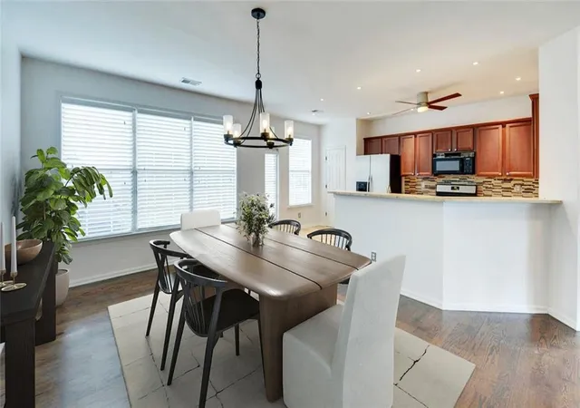 Photo 2 of Townhouse for sale at 3513 Chattahoochee Summit Ln SE #25, Atlanta, GA 30339 | MLS# 7804245 | Listing updated on 2026-10-07