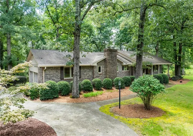 Photo 3 of Sale Pending at 1131 Ednaville Rd, Braselton, GA 30517 | MLS# 7816093 | Listing updated on 2026-09-30