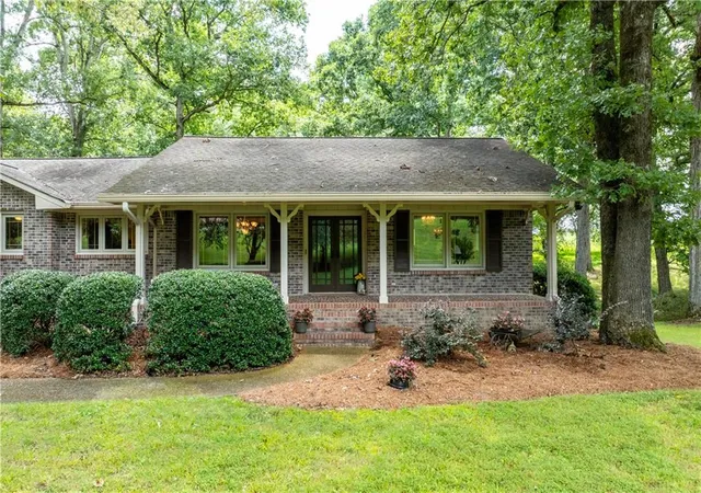 Photo 4 of Sale Pending at 1131 Ednaville Rd, Braselton, GA 30517 | MLS# 7816093 | Listing updated on 2026-09-30