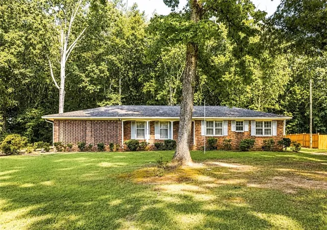 1st image of 802 S Cherokee Rd S, Social Circle, GA 30025 | MLS# 7820252
