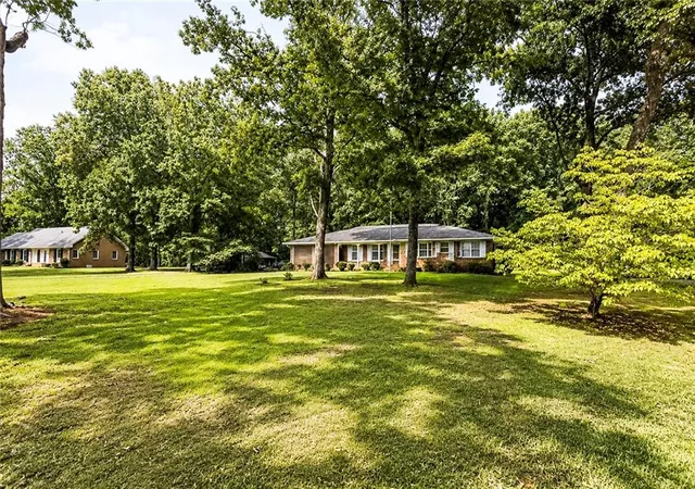 2nd image of 802 S Cherokee Rd S, Social Circle, GA 30025 | MLS# 7820252