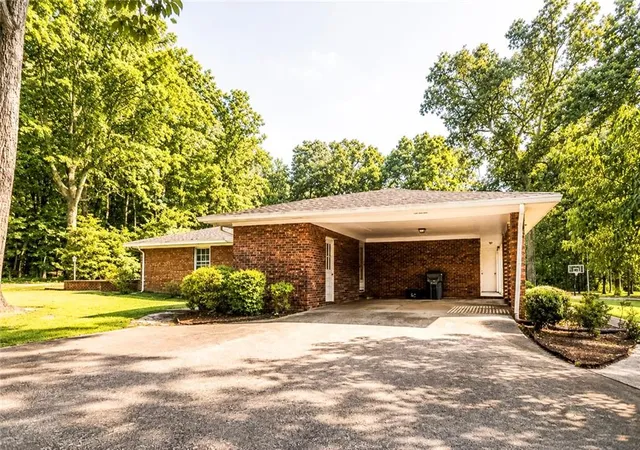 4th image of 802 S Cherokee Rd S, Social Circle, GA 30025 | MLS# 7820252
