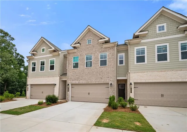 Photo 2 of Townhouse for sale at 230 Abbotts Xing Cir, Conyers, GA 30094 | MLS# 7774990 | Listing updated on 2026-09-28