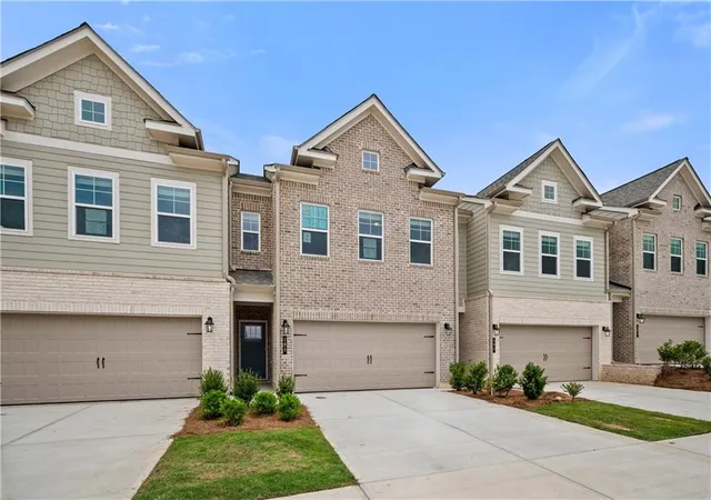 Photo 3 of Townhouse for sale at 230 Abbotts Xing Cir, Conyers, GA 30094 | MLS# 7774990 | Listing updated on 2026-09-28