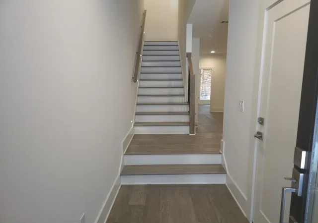 3rd image of 428 Cedar Dust Dr, Decatur, GA 30030 | MLS# 7747800