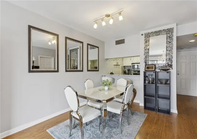 Homes for sale in Atlanta, GA | 3481 Lakeside Dr Ne #3004, Atlanta, GA 30326 | MLS# 7780202