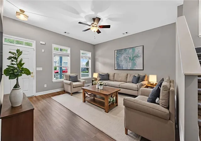 Photo 3 of Sale Pending at 719 Ivy Brk Way, Macon, GA 31210 | MLS# 7765985 | Listing updated on 2026-09-01