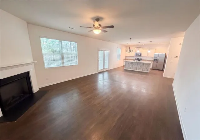 3rd image of 611 Dodson Lake Ct, Fairburn, GA 30213 | MLS# 7818187