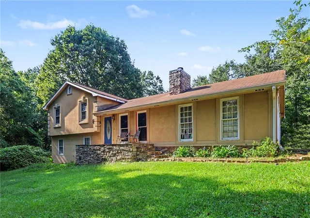 5th image of 150 Aspen Lake Dr E, Newnan, GA 30263 | MLS# 7818898
