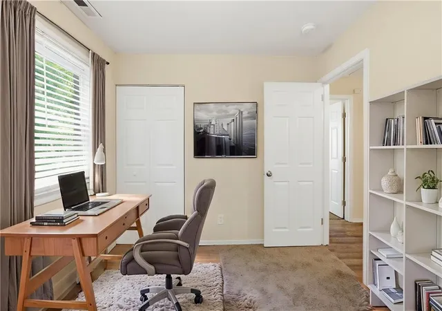 4th image of 3660 Fairlane Dr Nw, Atlanta, GA 30331 | MLS# 7758774