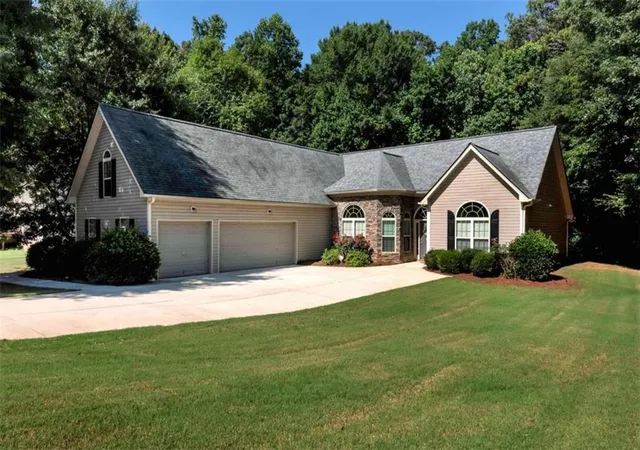Homes for sale in Jefferson, GA | 222 Jefferson Walk Cir, Jefferson, GA 30549 | MLS# 7802785