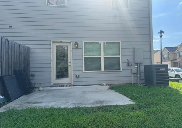 Photo 10 of Townhouse for sale at 5263 Carrie Dr, Morrow, GA 30260 | MLS# 7823712 | Listing updated on 2026-08-19