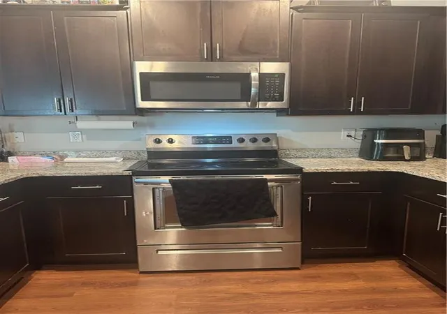 Photo 4 of Townhouse for sale at 5263 Carrie Dr, Morrow, GA 30260 | MLS# 7823712 | Listing updated on 2026-08-19