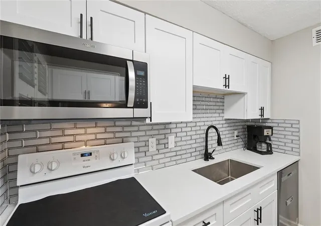 3rd image of 6700 Roswell Rd, Atlanta, GA 30328