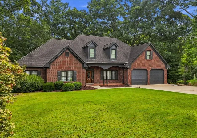 Photo 4 of Single family home for sale at 6086 Governors Walk Dr, Canton, GA 30115 | MLS# 7825781 | Listing updated on 2026-10-03