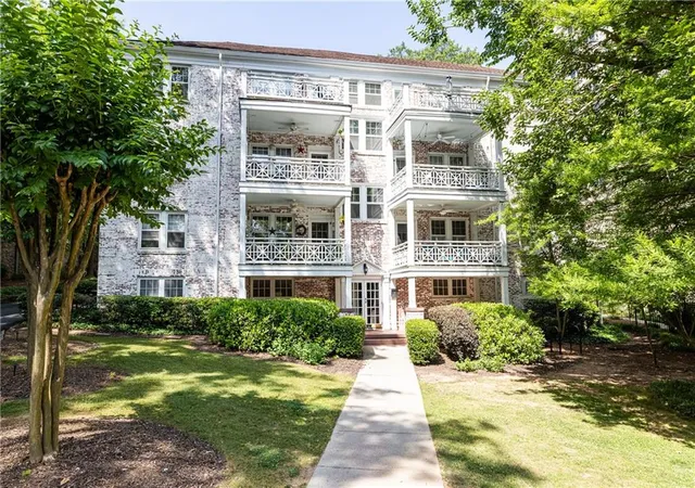 Photo 2 of Condo for sale at 423 Clairemont Ave #19, Decatur, GA 30030 | MLS# 7829547 | Listing updated on 2026-09-01