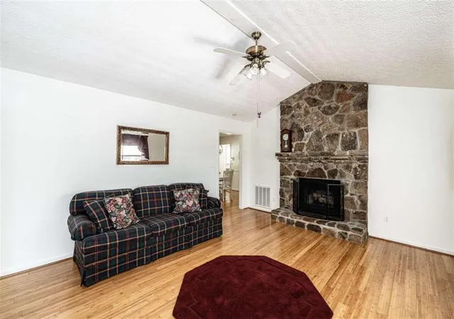 4th image of 36 Ramblewood Dr, Silver Creek, GA 30173 | MLS# 7798128