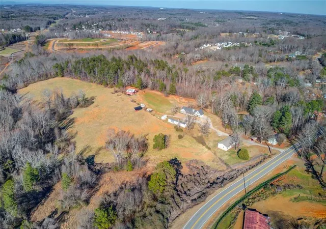 4th image of 4404 Tanners Mill Rd, Braselton, GA 30517 | MLS# 7534393
