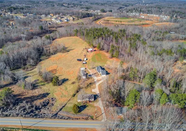 5th image of 4404 Tanners Mill Rd, Braselton, GA 30517 | MLS# 7534393