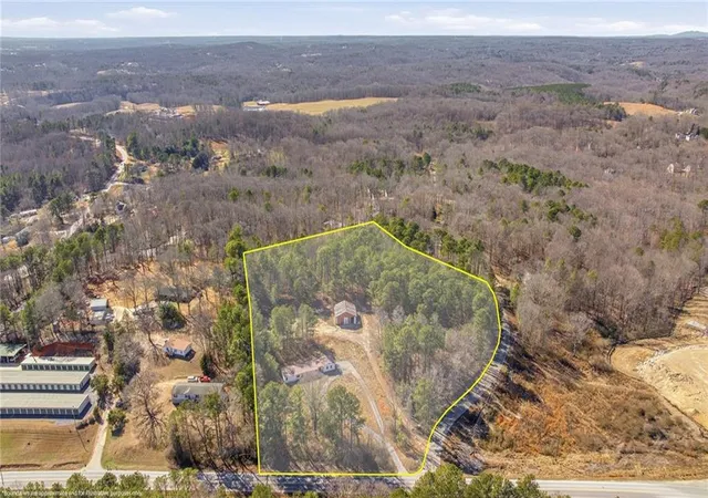 1st image of 3004 Candler Rd, Gainesville, GA 30507 | MLS# 7721615