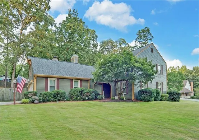 Photo 1 of Single family home for sale at 3341 Edgewood Cir, Gainesville, GA 30506 | MLS# 7860553 | Listing updated on 2026-10-29