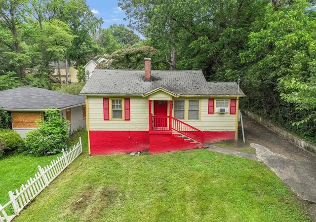 1st image of 1411 Lavender Dr Nw, Atlanta, GA 30314 | MLS# 7786098