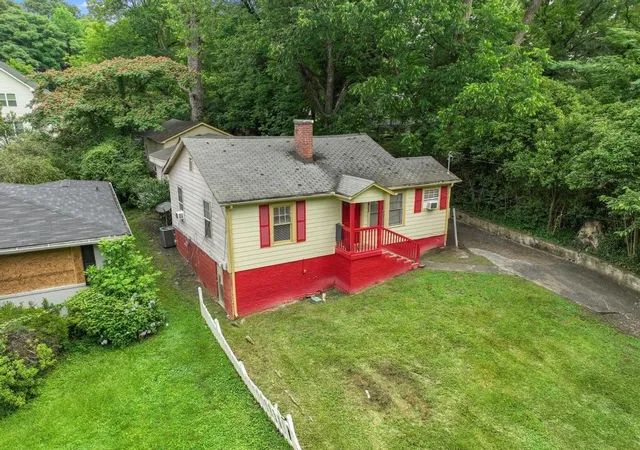 5th image of 1411 Lavender Dr Nw, Atlanta, GA 30314 | MLS# 7786098