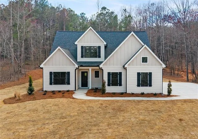 Homes for sale in Carrollton, GA | 177 West Lake Blvd, Carrollton, GA 30116 | MLS# 7668296