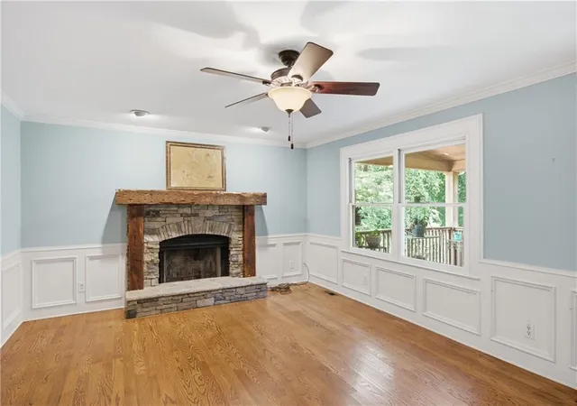 Photo 4 of Sale Pending at 1365 Holly Bank Cir, Atlanta, GA 30338 | MLS# 7821357 | Listing updated on 2026-09-06