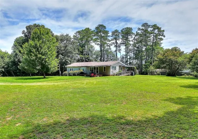 Homes for sale in Lilburn, GA | 1226 Killian Hill Rd, Lilburn, GA 30047 | MLS# 7798447