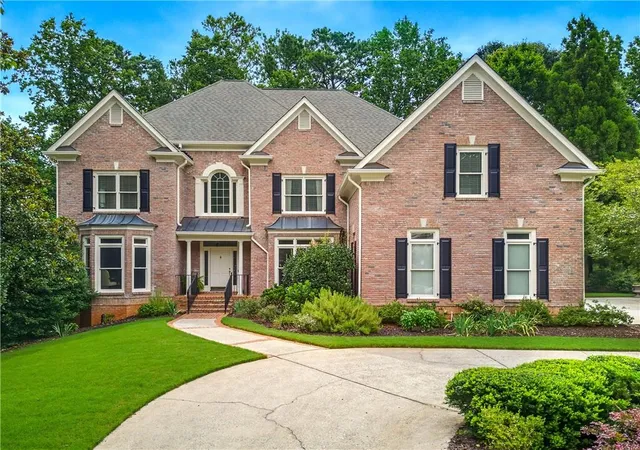 Photo 1 of Single family home for sale at 5570 Stoneleigh Dr, Suwanee, GA 30024 | MLS# 7784733 | Listing updated on 2026-09-25