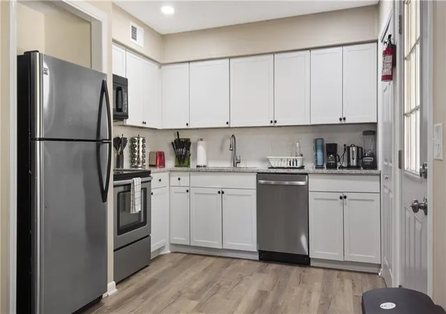 Photo 3 of Townhouse for sale at 5758 Old Gordon Rd, Mableton, GA 30126 | MLS# 7830024 | Listing updated on 2026-09-01