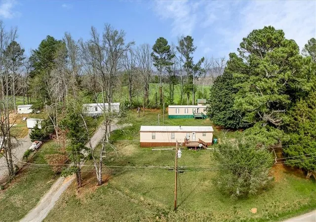 2nd image of 217 Robin Rd Rd, Jasper, GA 30143 | MLS# 7736974