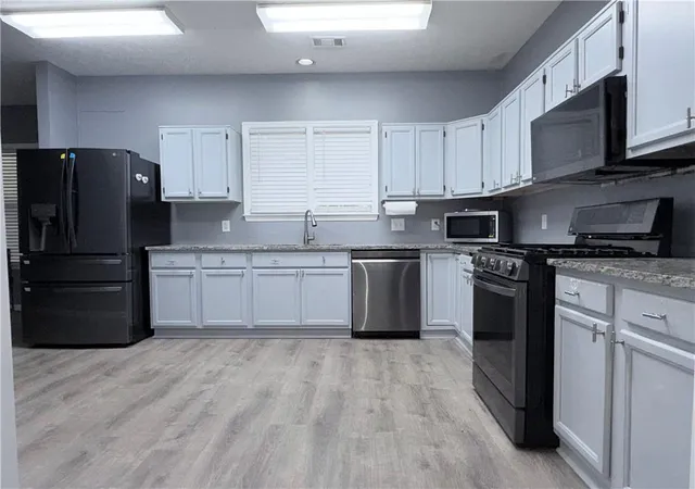 Photo 4 of Single family home for sale at 595 Mountain Harbor, Stone Mountain, GA 30087 | MLS# 7812176 | Listing updated on 2026-09-04