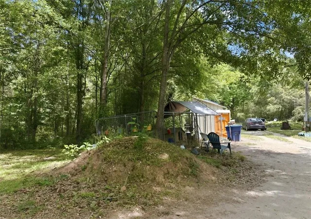 1st image of 6105 Northcutt Rd, Fairburn, GA 30213 | MLS# 7822271