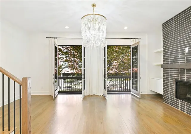 Photo 2 of Sale Pending at 980 Memorial Walk Se, Atlanta, GA 30316 | MLS# 7792566 | Listing updated on 2026-09-09
