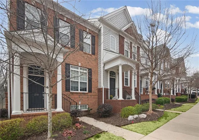 Homes for sale in Atlanta, GA | 2312 Limehurst Dr Ne, Atlanta, GA 30319 | MLS# 7727340