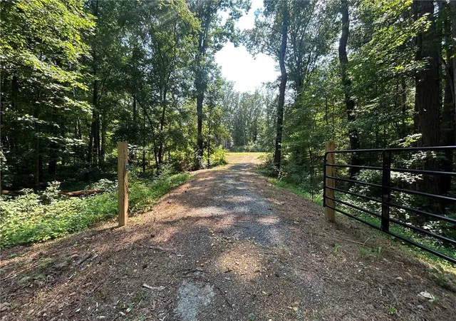 2nd image of 38 Stamp Creek Rd Ne, White, GA 30184 | MLS# 7812654