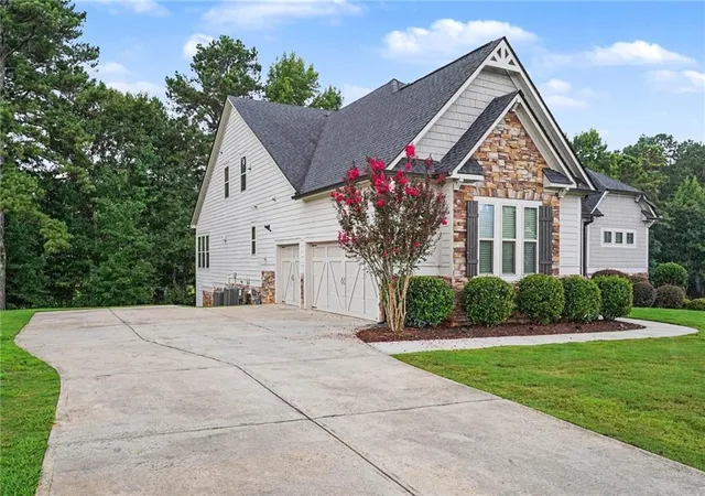 4th image of 185 Oakleigh Manor Dr, Fayetteville, GA 30215 | MLS# 7808606