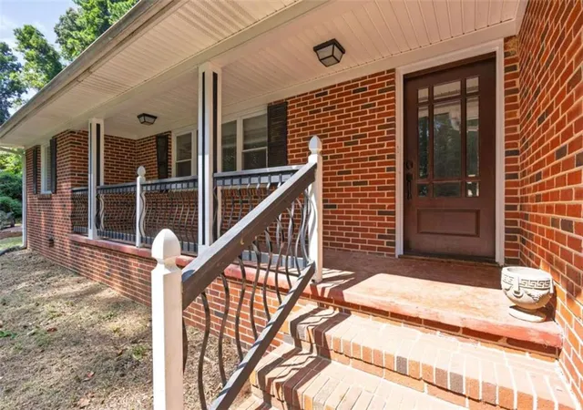 3rd image of 250 Memorial Dr, Dallas, GA 30132 | MLS# 7660341