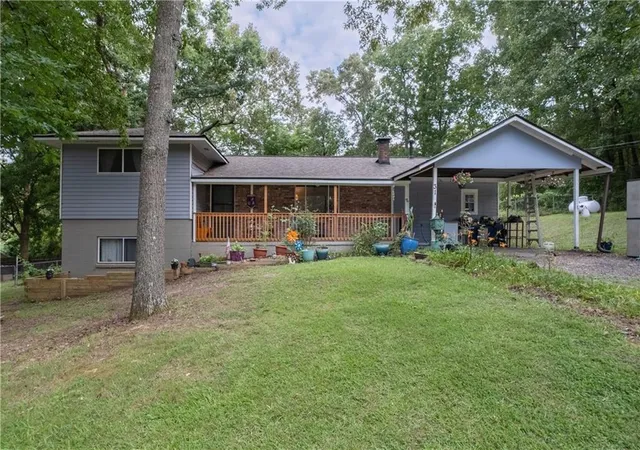 Photo 1 of Single family home for sale at 31 Rock Fence Cir Se, Cartersville, GA 30121 | MLS# 7781538 | Listing updated on 2026-10-07