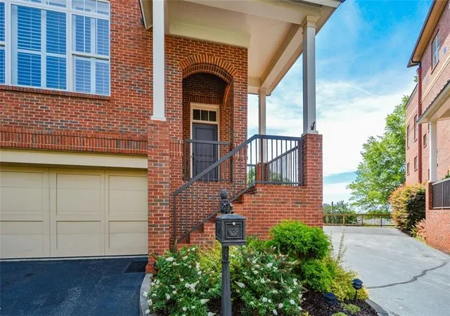 Photo 3 of Townhouse for sale at 40 Emerson Hl Sq, Marietta, GA 30060 | MLS# 7790445 | Listing updated on 2026-09-15