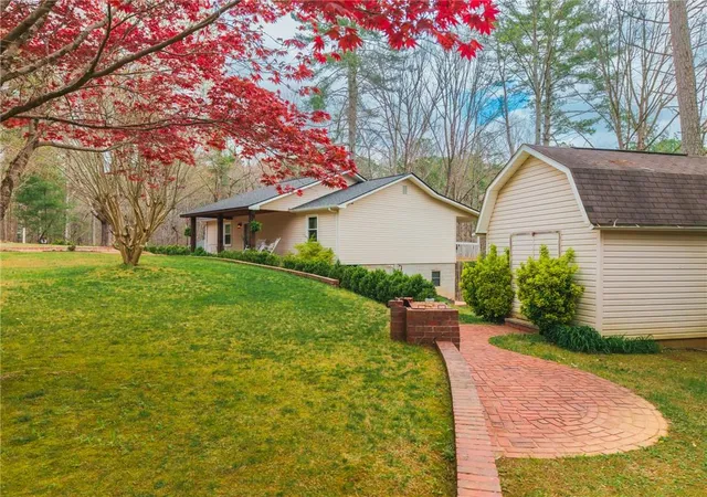 Photo 2 of Single family home for sale at 365 Quarles Ln, Ellijay, GA 30540 | MLS# 7744929 | Listing updated on 2026-10-26