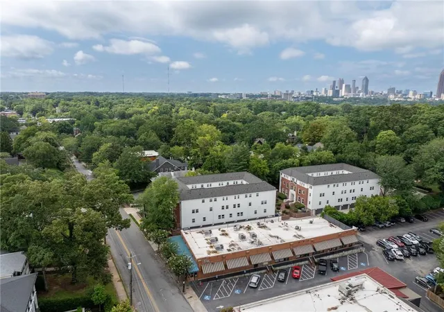Listing Photo 2 - Condo for sale in building located at 1170 N Highland Ave NE, Atlanta, GA 30306 - Unit #B8