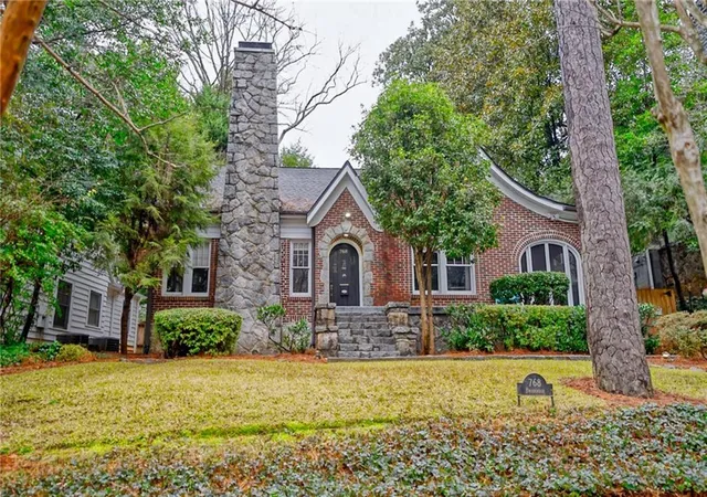 Photo 2 of Sale Pending at 768 Brookridge Dr Ne, Atlanta, GA 30306 | MLS# 7796787 | Listing updated on 2026-08-20
