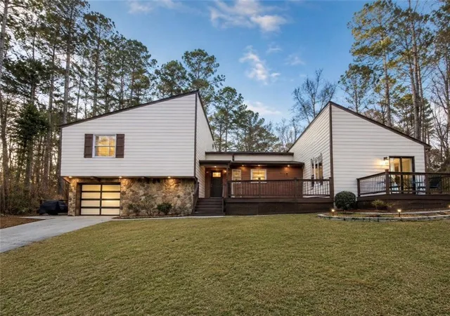 Photo 2 of Sale Pending at 4735 N Springs Rd Nw, Kennesaw, GA 30144 | MLS# 7693385 | Listing updated on 2026-08-29