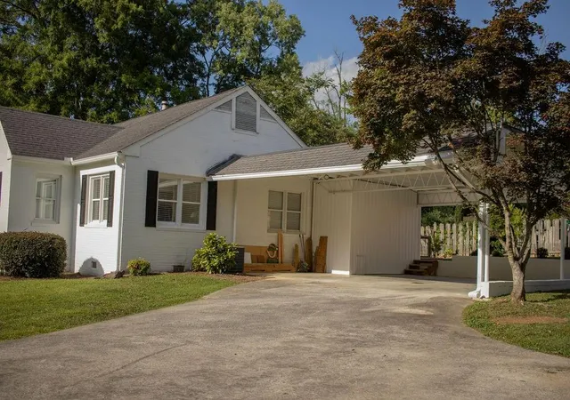 Photo 2 of Single family home for sale at 149 Kirby St, Summerville, GA 30747 | MLS# 7804550 | Listing updated on 2026-09-10