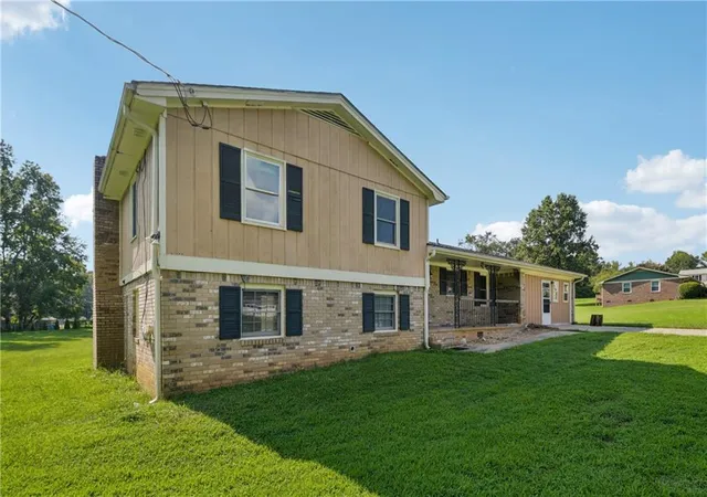 Photo 2 of Single family home for sale at 4773 Bell Cir, Conyers, GA 30094 | MLS# 7800023 | Listing updated on 2026-07-11