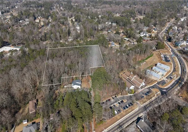 Photo 4 of Sale Pending at 2966 Lavista Rd, Decatur, GA 30033 | MLS# 7785400 | Listing updated on 2026-07-01