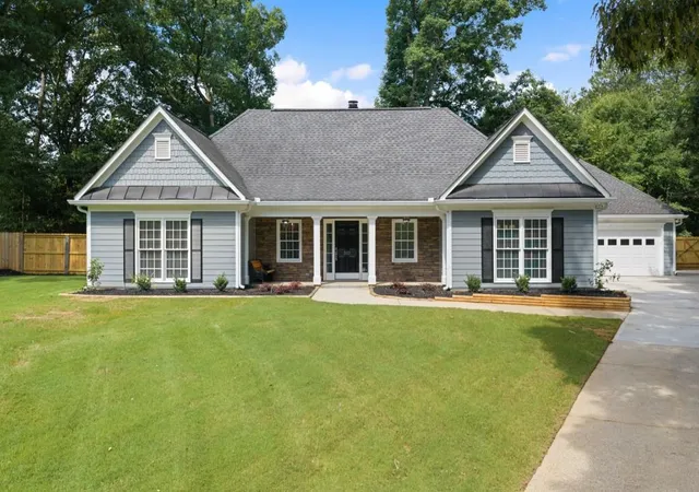 Homes for sale in Grayson, GA | 585 Rosewood Trl, Grayson, GA 30017 | MLS# 7802185